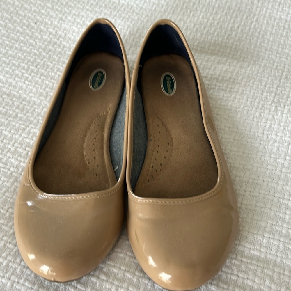 Dr Scholl’s nude patent flats. GUC